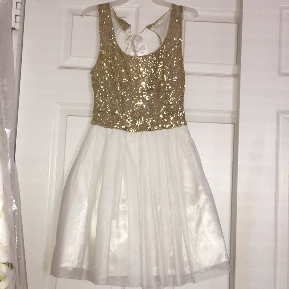 Homecoming dress - Picture 2 of 8